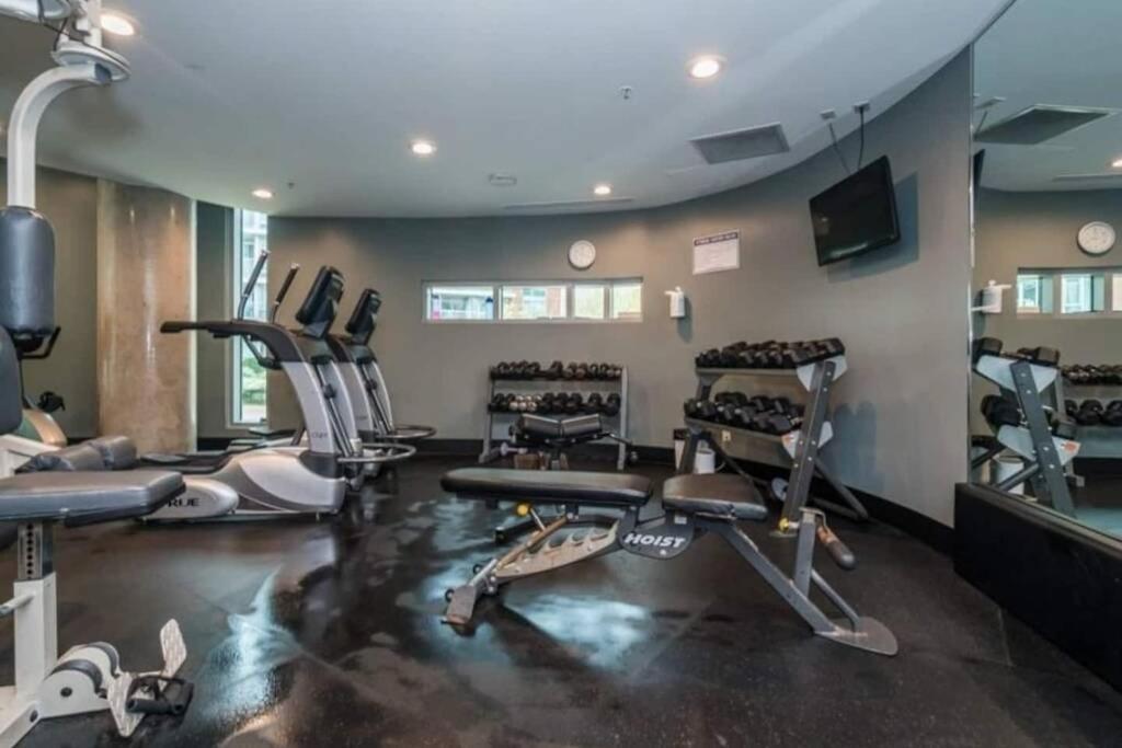 Lovely One-Bedroom Apartment With Pool, Hot Tub, And Gym In The Heart Of Downtown, Skytrain 3Min Away Vancouver Exteriér fotografie