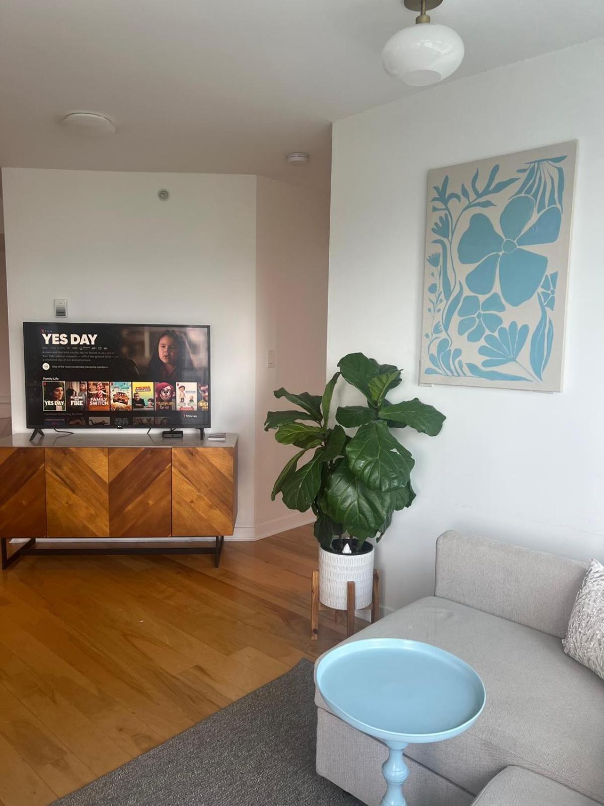 Lovely One-Bedroom Apartment With Pool, Hot Tub, And Gym In The Heart Of Downtown, Skytrain 3Min Away Vancouver Exteriér fotografie