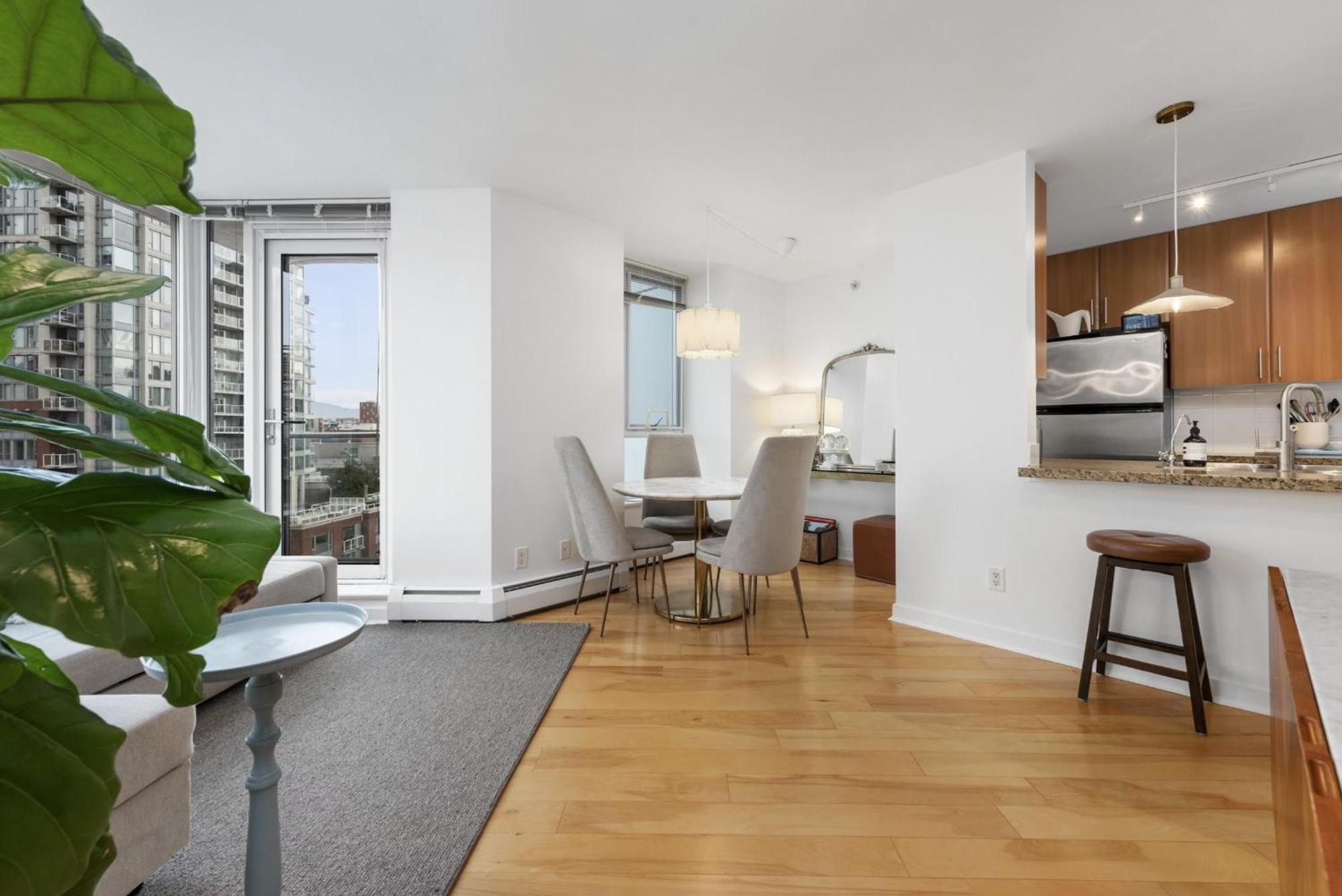 Lovely One-Bedroom Apartment With Pool, Hot Tub, And Gym In The Heart Of Downtown, Skytrain 3Min Away Vancouver Exteriér fotografie